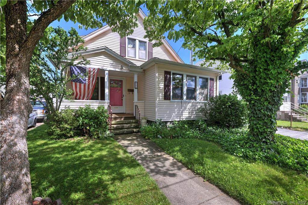 111 Chelsea Street - Photo 1