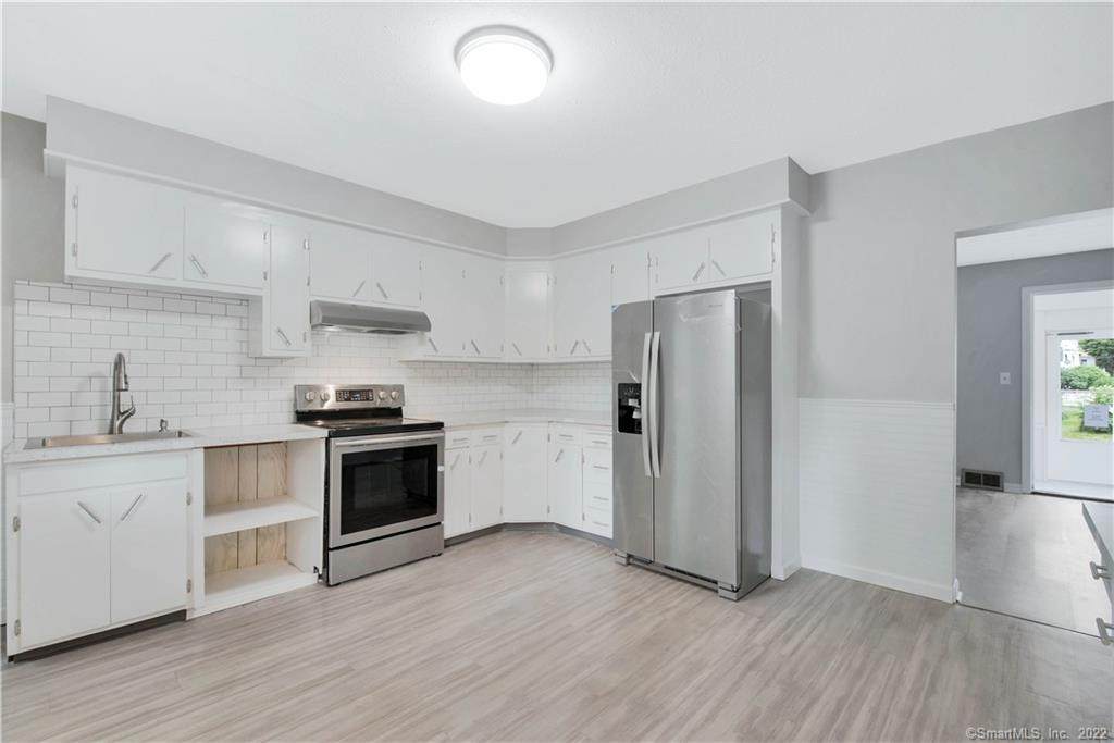 18 Beacon Street - Photo 1