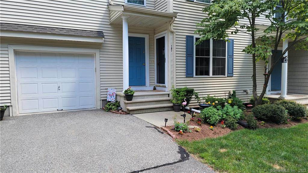 83 Perry Street - Photo 1