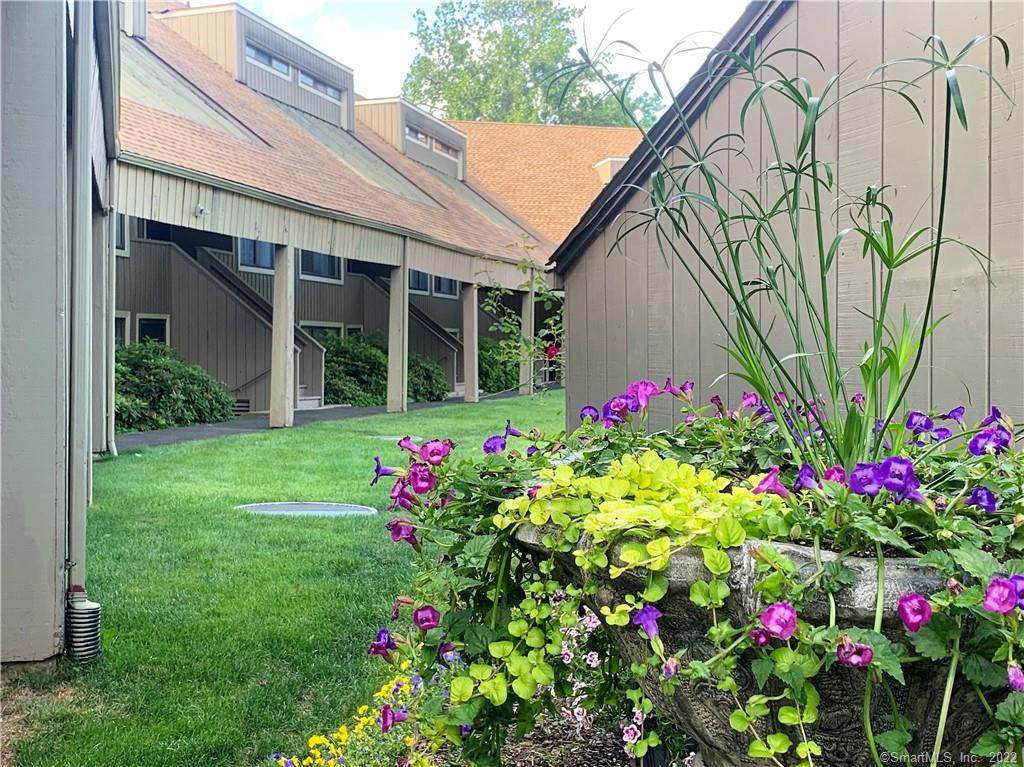 16 Pine Orchard Road - Photo 1