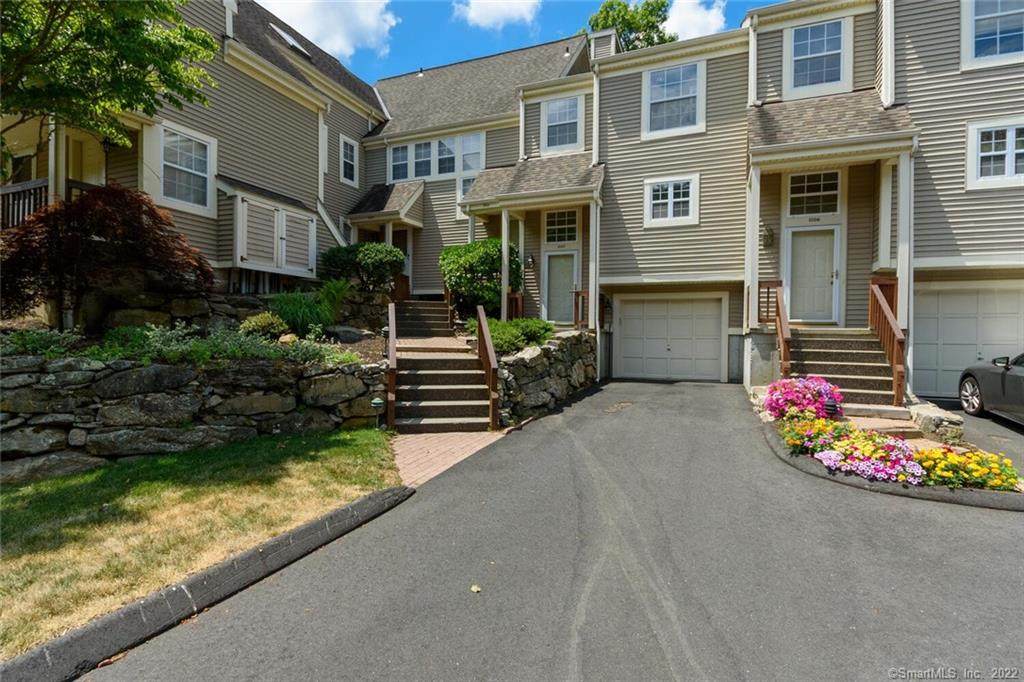 1007 Foxboro Drive - Photo 1