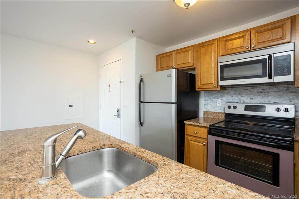 300 Broad Street - Photo 1