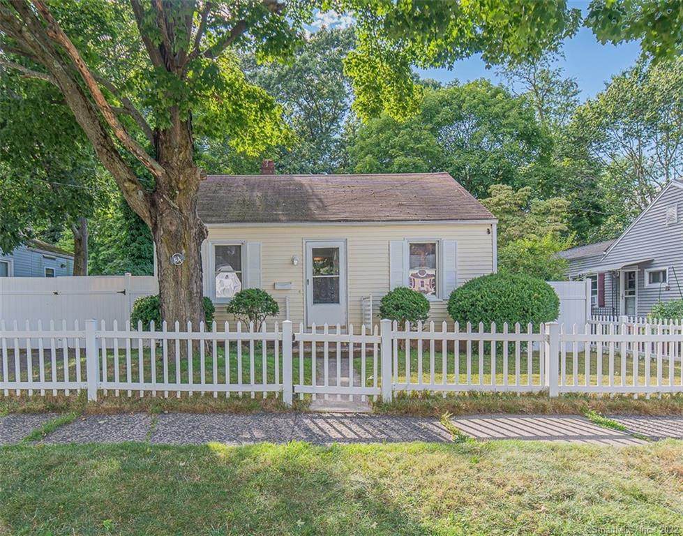 144 Rosewood Avenue - Photo 1