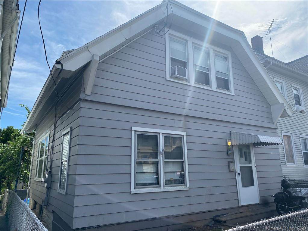 82 Putnam Street - Photo 1