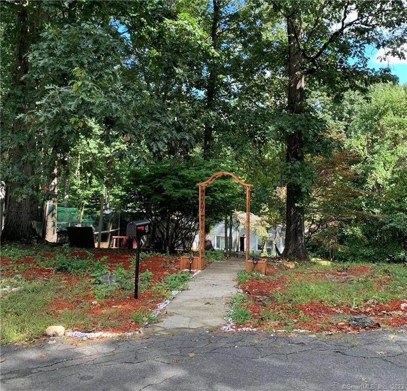 58 Pachaug Trail - Photo 1