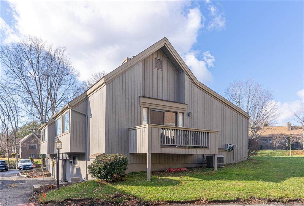 407 Montauk Lane - Photo 1