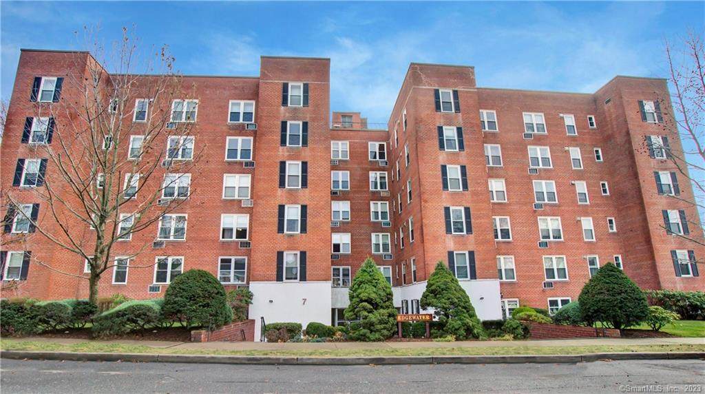 7 4TH Street - Photo 1
