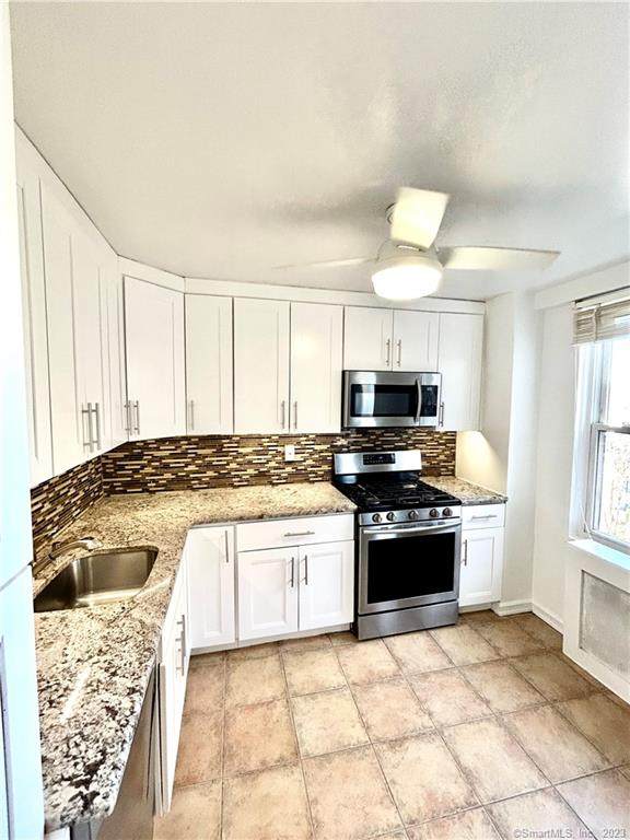 91 Strawberry Hill Avenue - Photo 1