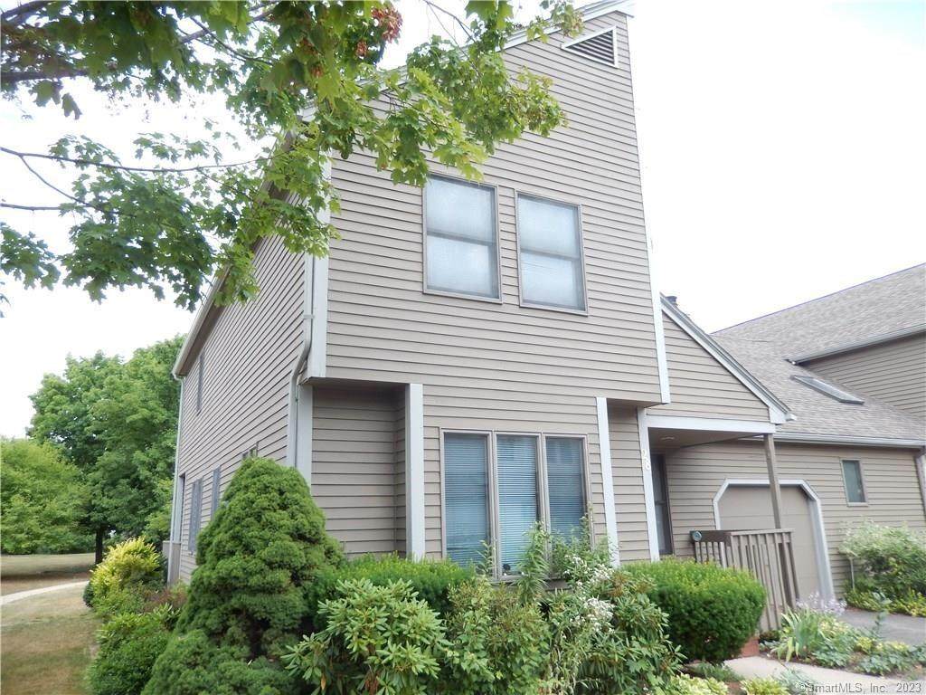 28 Elm Meadows - Photo 1