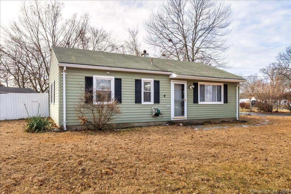 403 Litchfield Drive - Photo 1