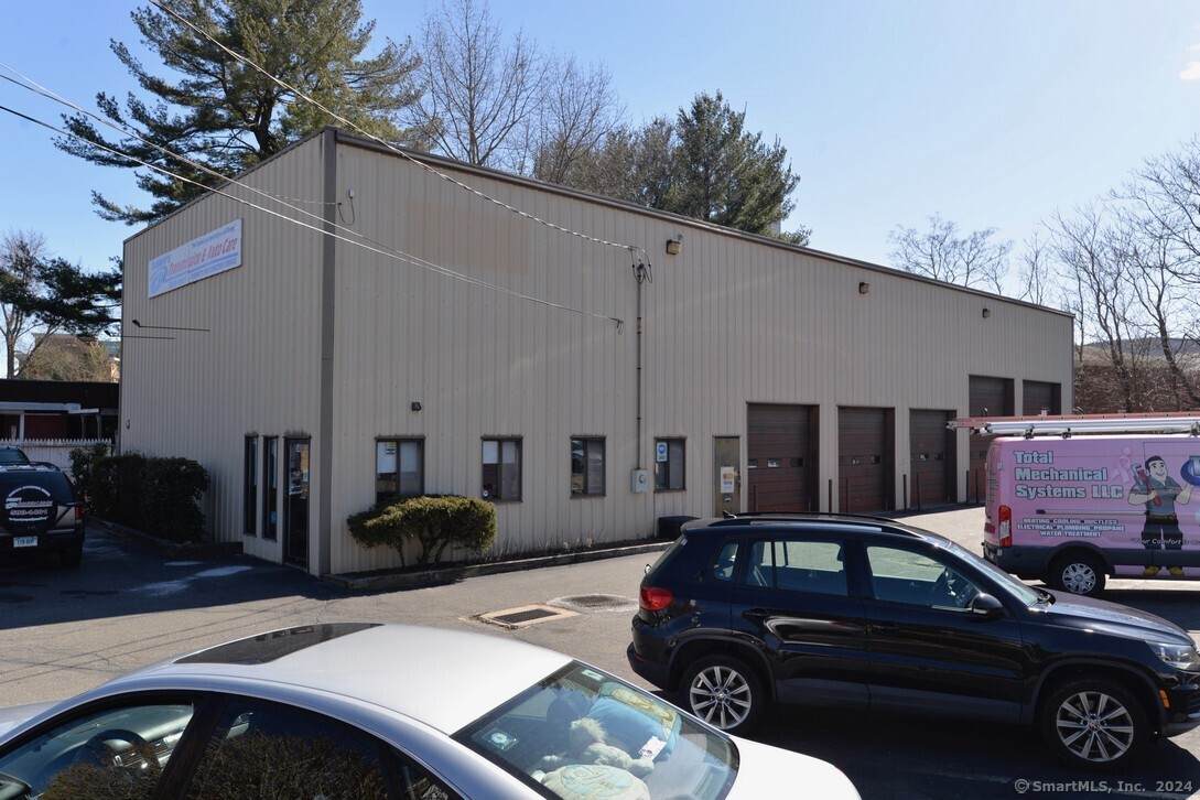 548 Middle Street - Photo 1