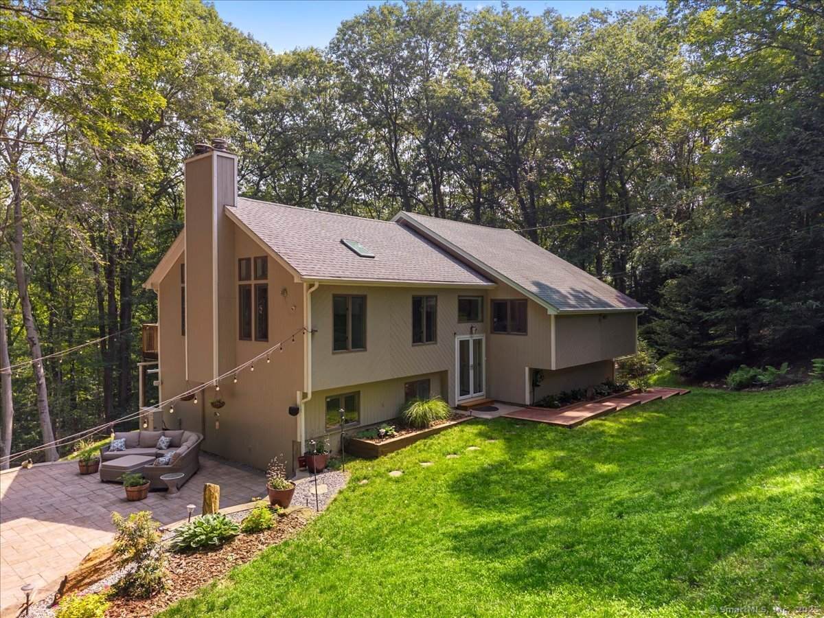 2 Round Hill Road - Photo 1