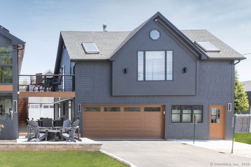 48 Swan Avenue - Photo 1