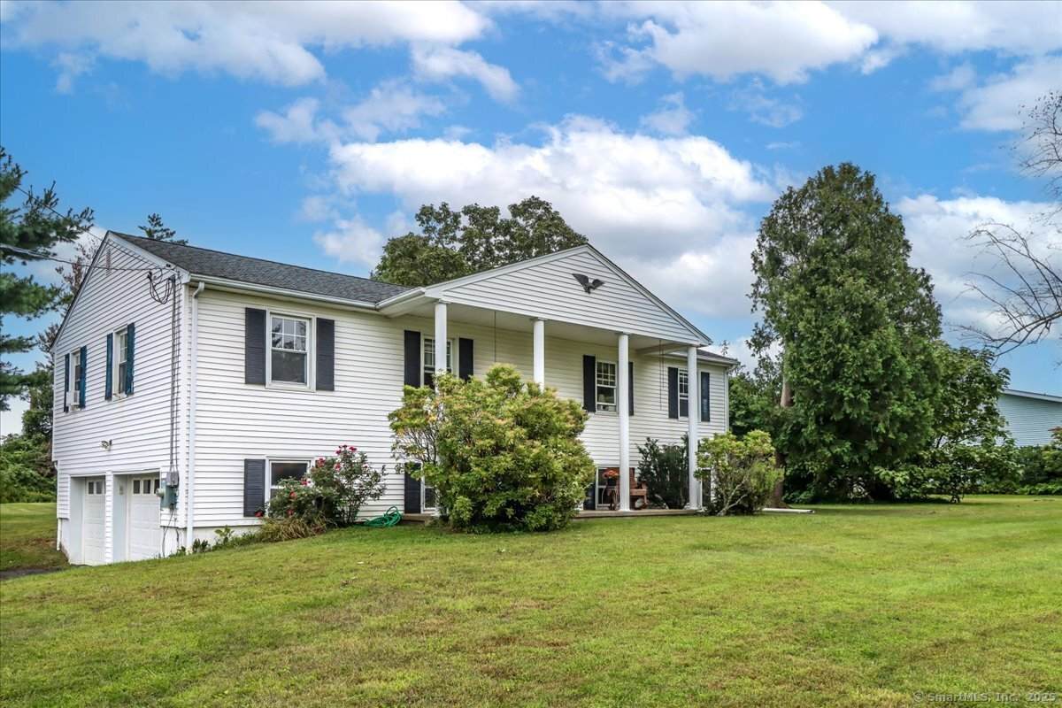 11 Surrey Drive - Photo 1