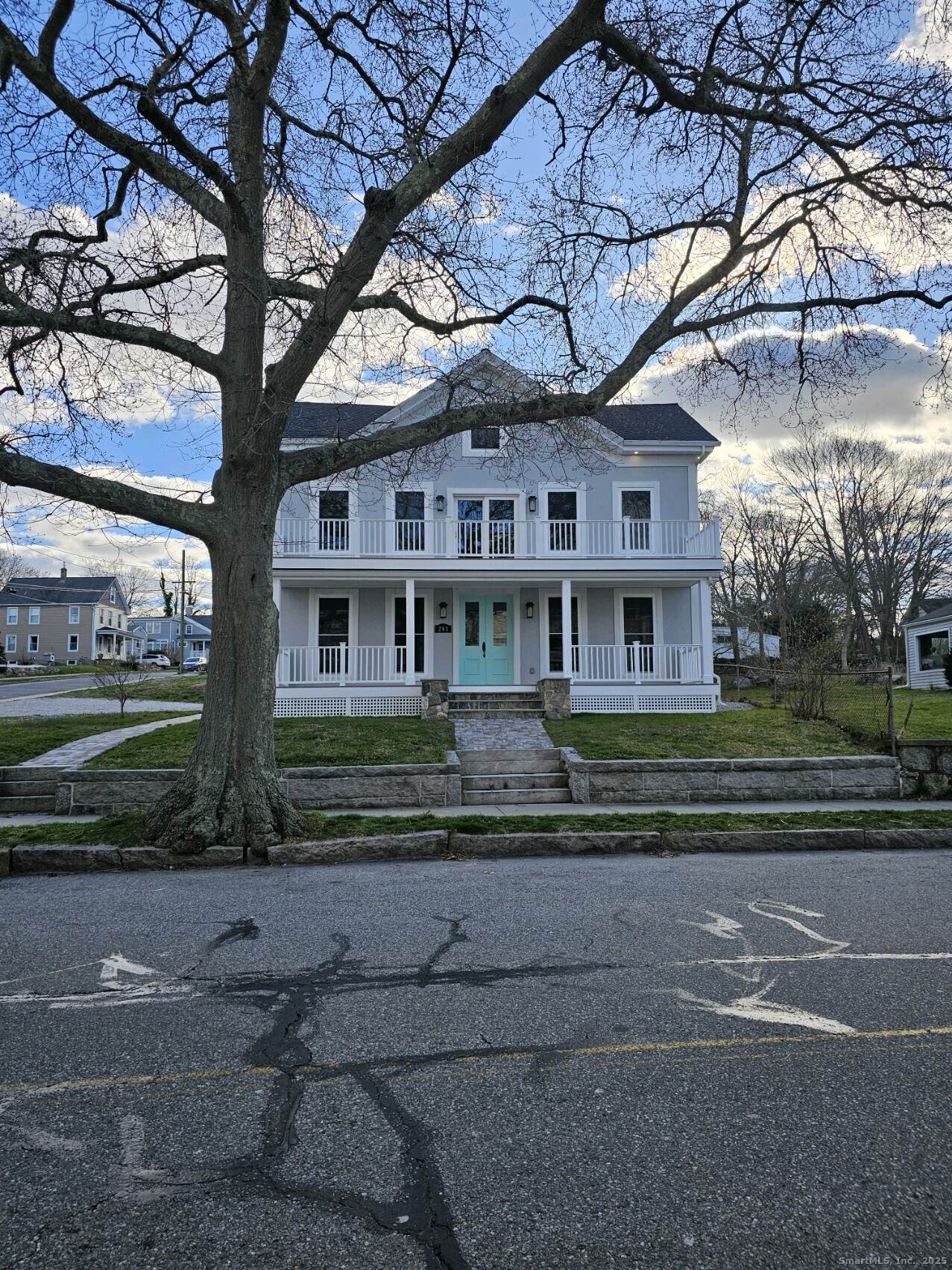 281 Pequot Avenue - Photo 1