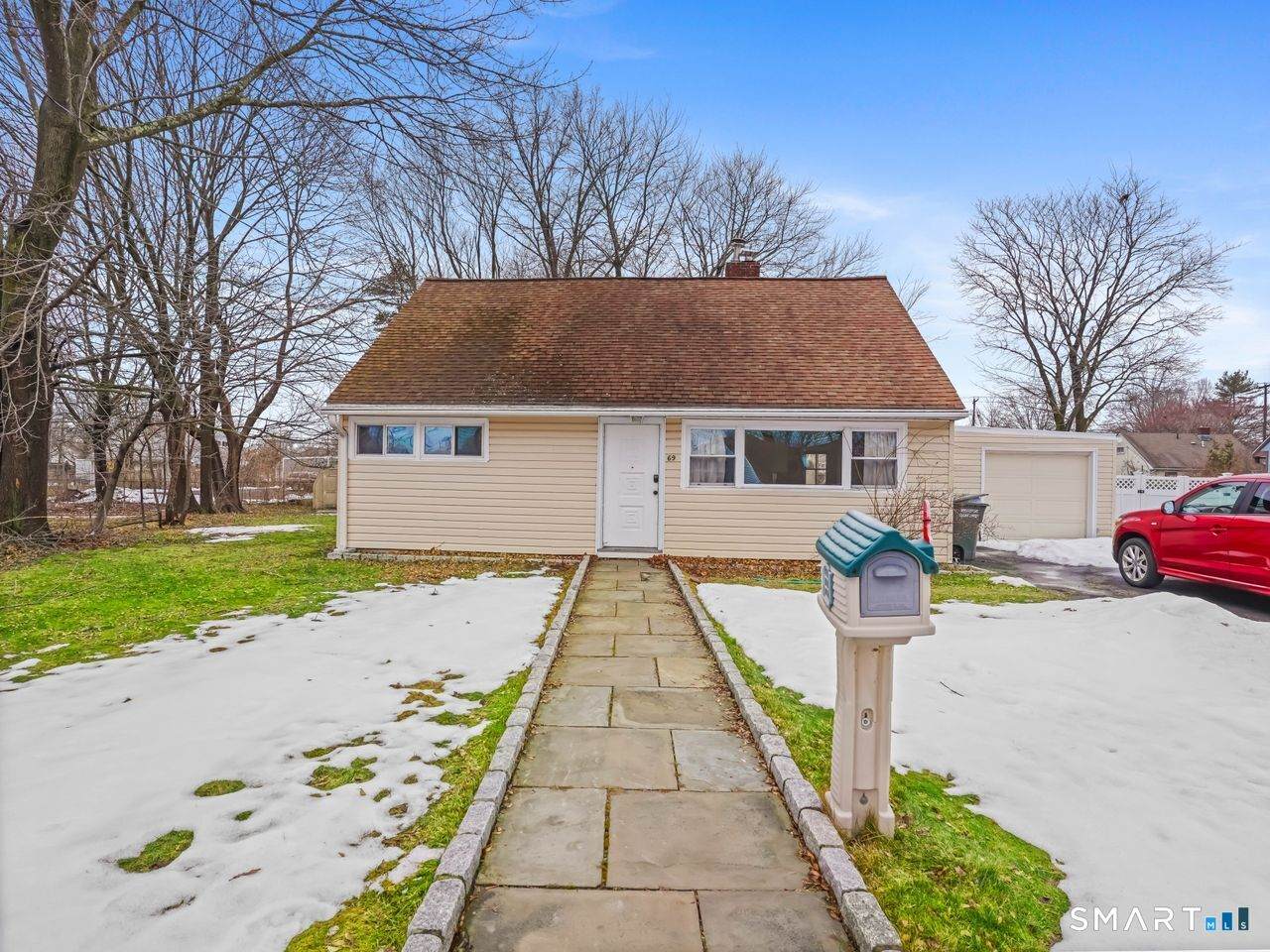 69 Seaver Circle - Photo 1