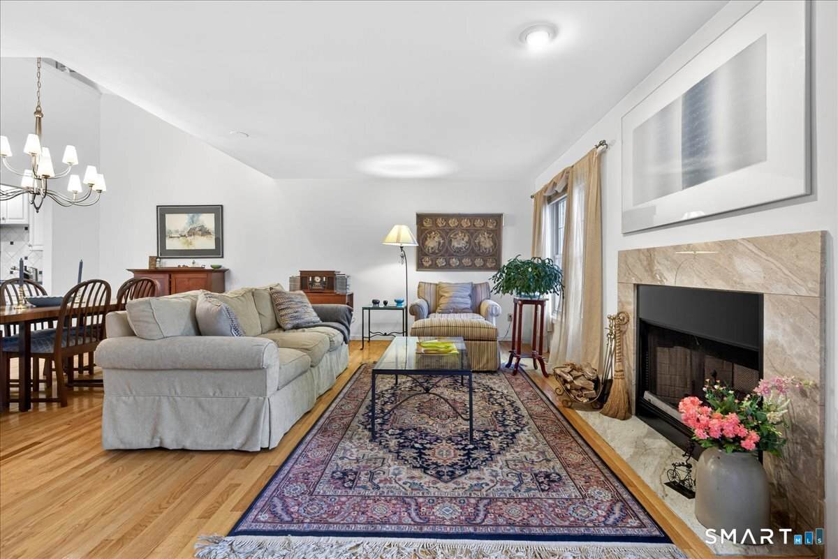 1925 Shepard Avenue - Photo 1