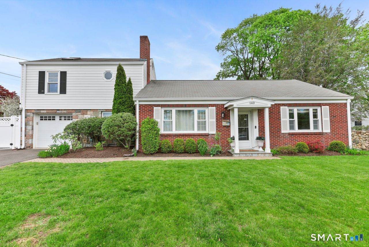 140 Courtland Avenue - Photo 1