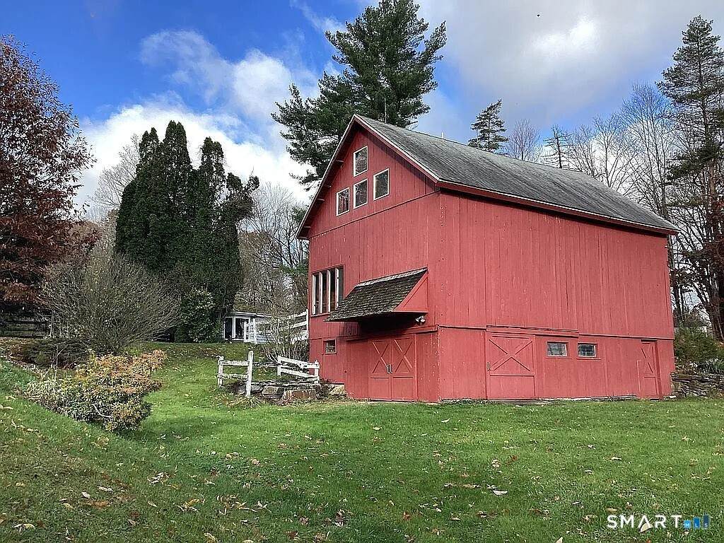 2581 Litchfield Road - Photo 1