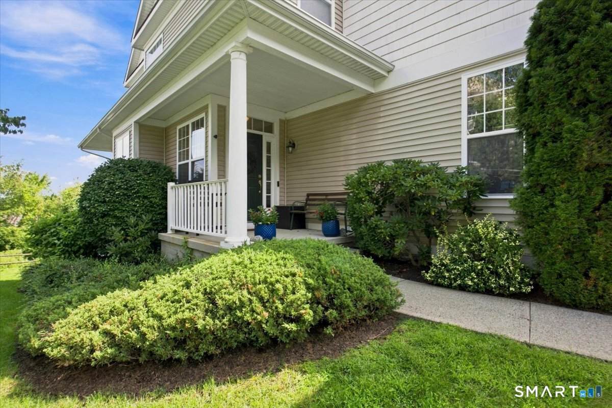 35 Maura Lane - Photo 1