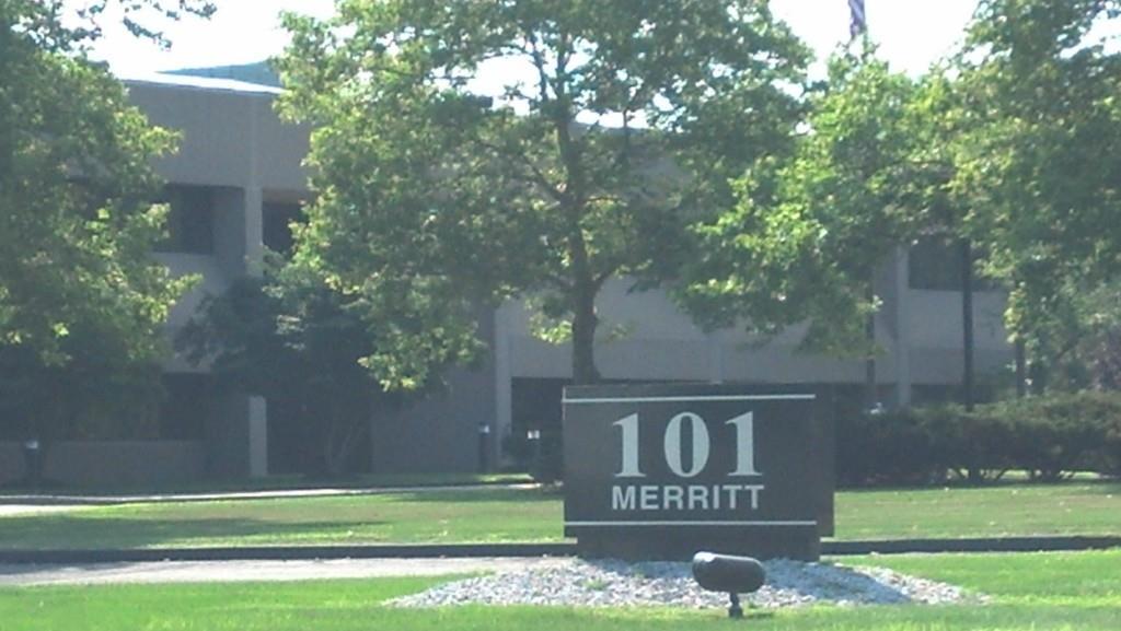 101 Merritt Boulevard - Photo 1