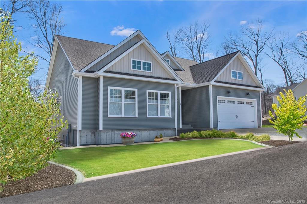 9 Essex Glen Drive - Photo 1