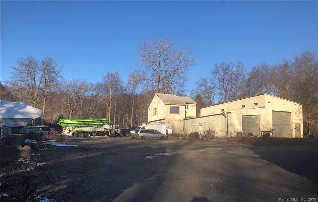 445 Access Road - Photo 1