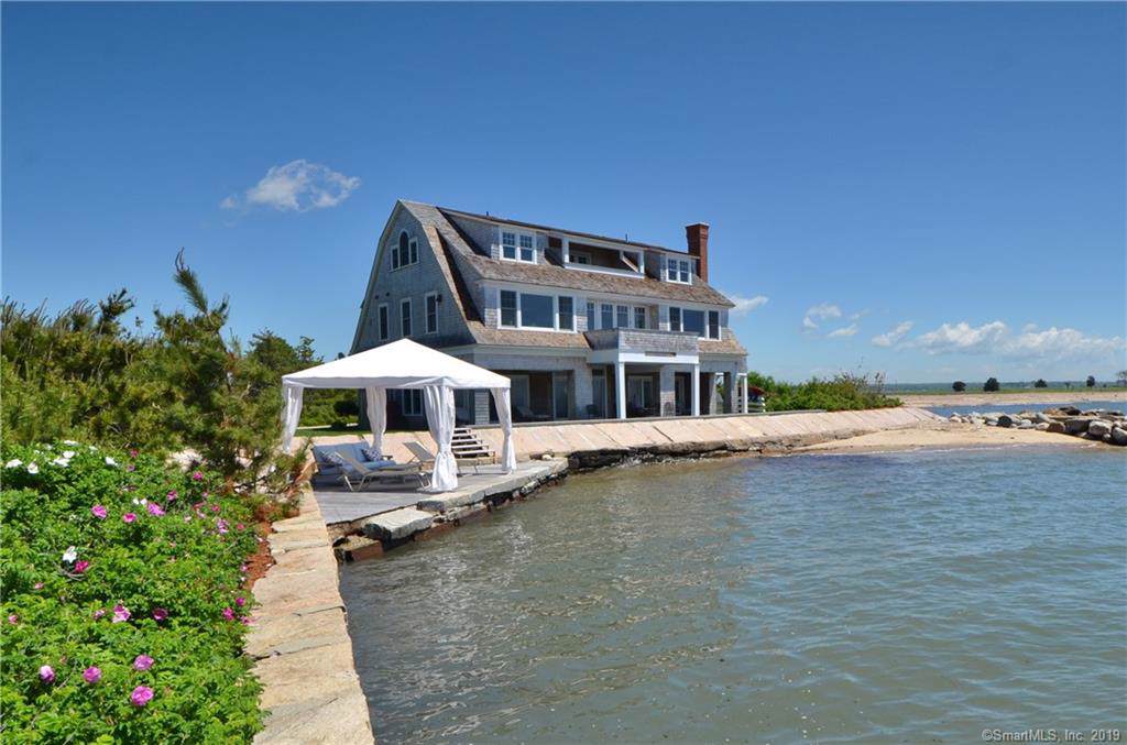 6 Mohegan Avenue - Photo 1