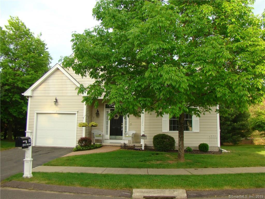 32 Quail Hollow - Photo 1