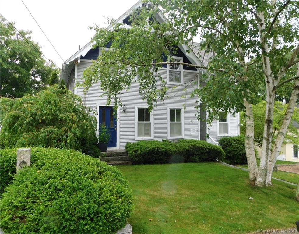 10 Bank Street - Photo 1