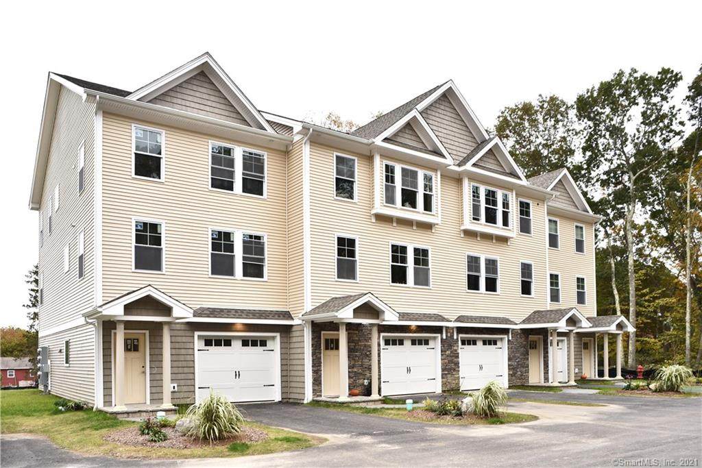 32 Village Crossing - Photo 1