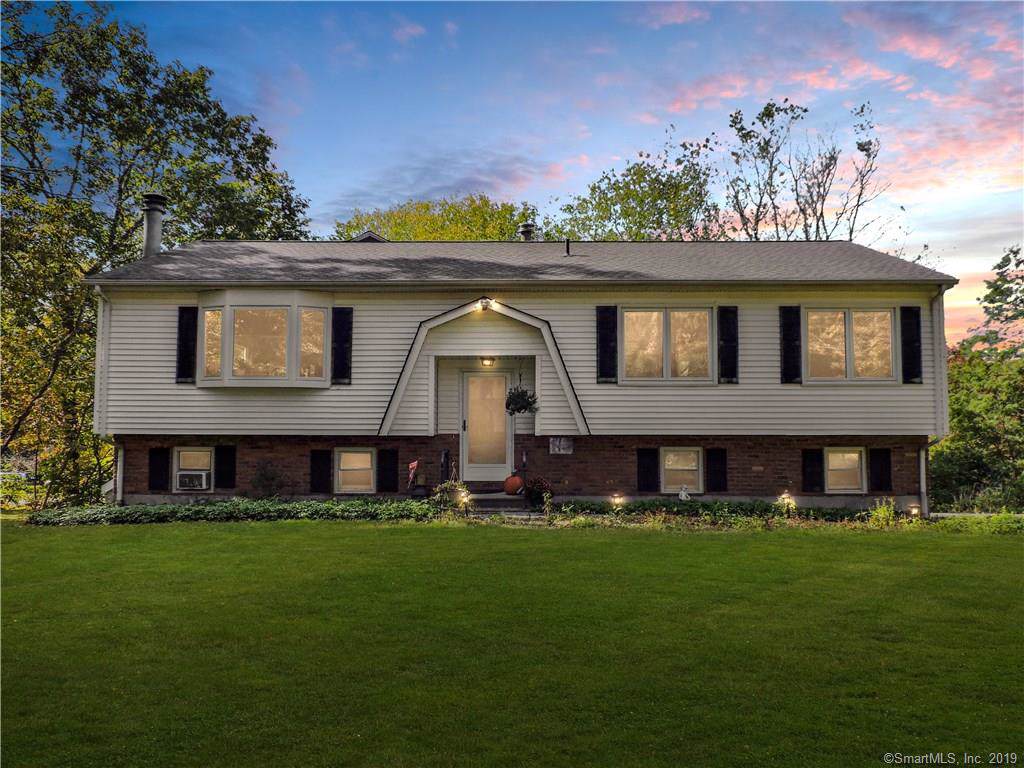 346 Quassapaug Road - Photo 1