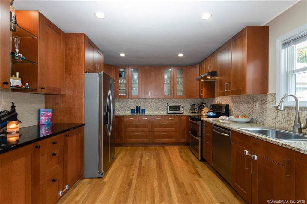 38 Stonecrop Road - Photo 1