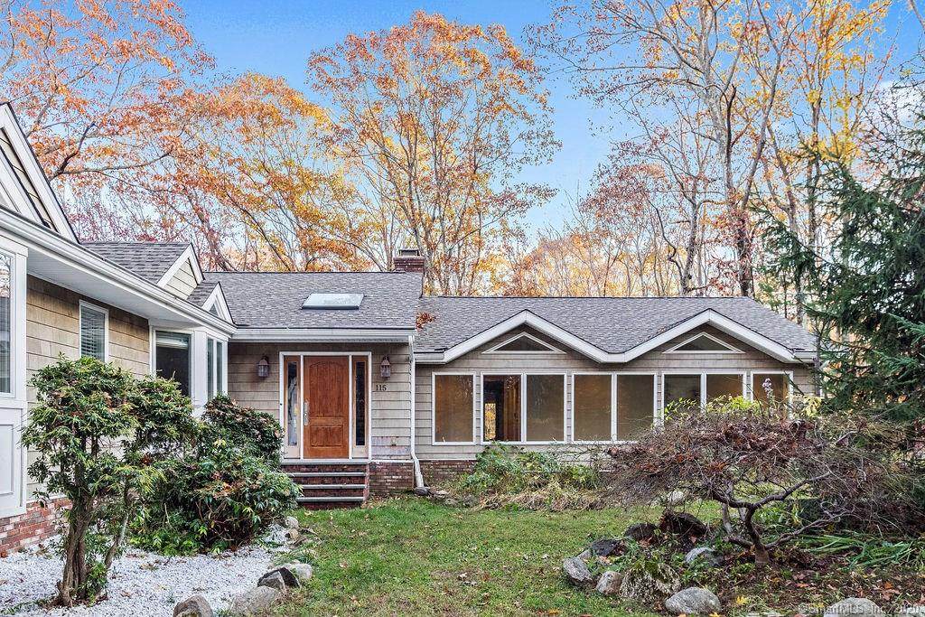 115 Vista Drive - Photo 1