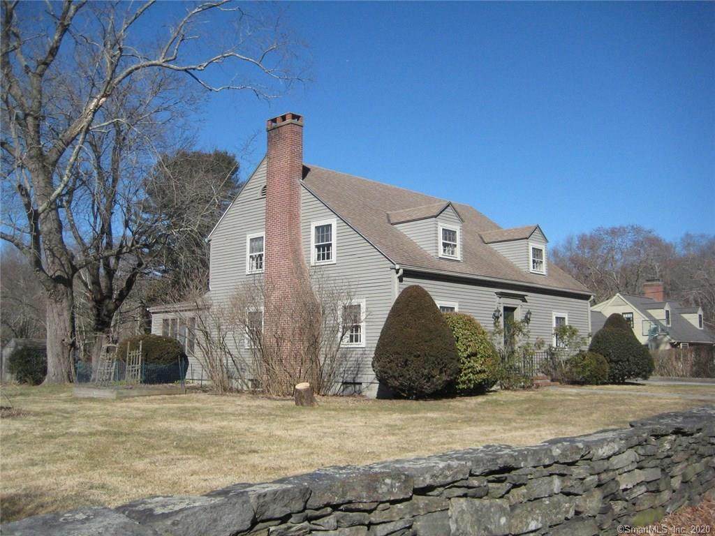 4 Huntington Lane - Photo 1