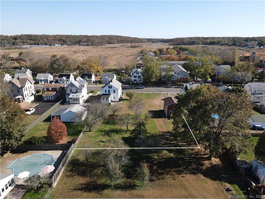 128 Hemingway Avenue - Photo 1