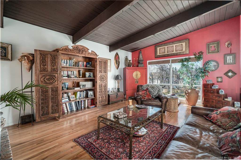 19 Ledgebrook Drive - Photo 1