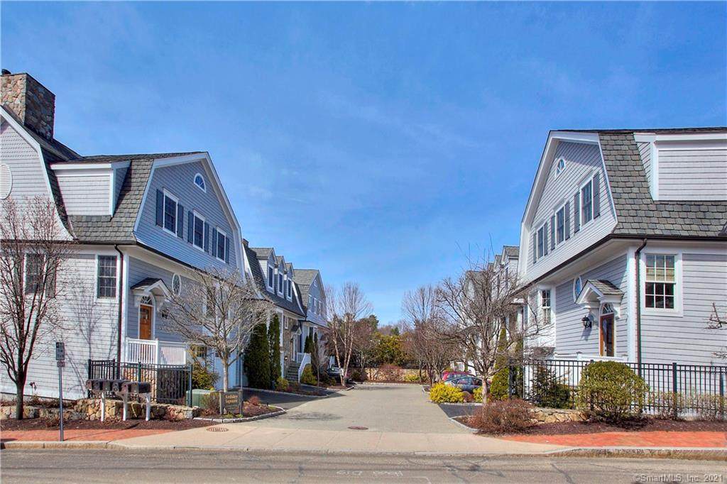 10 Maple Street - Photo 1
