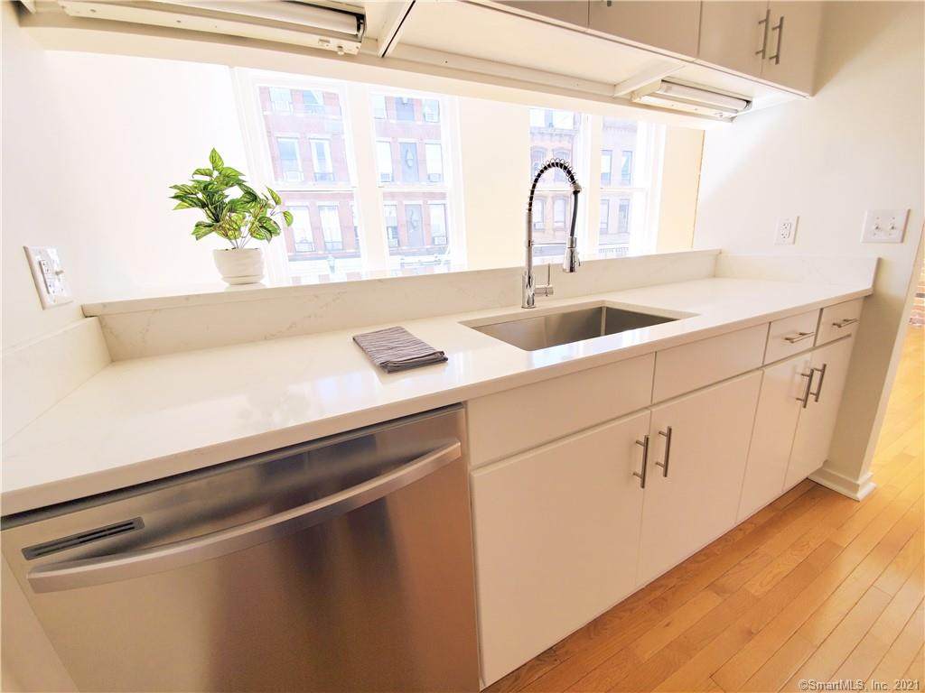83 Washington Street - Photo 1