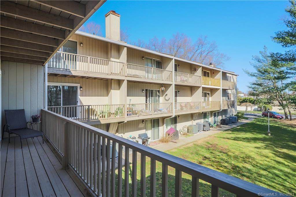 100 Wolfpit Avenue - Photo 1