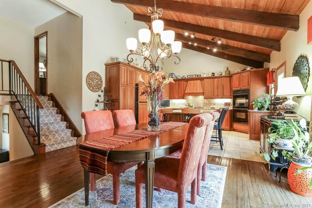 18 Wooster Heights - Photo 1