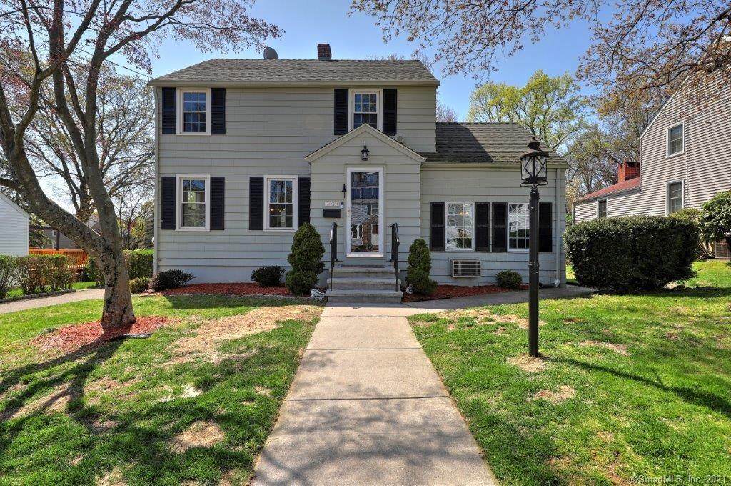 261 Mount Pleasant Avenue - Photo 1