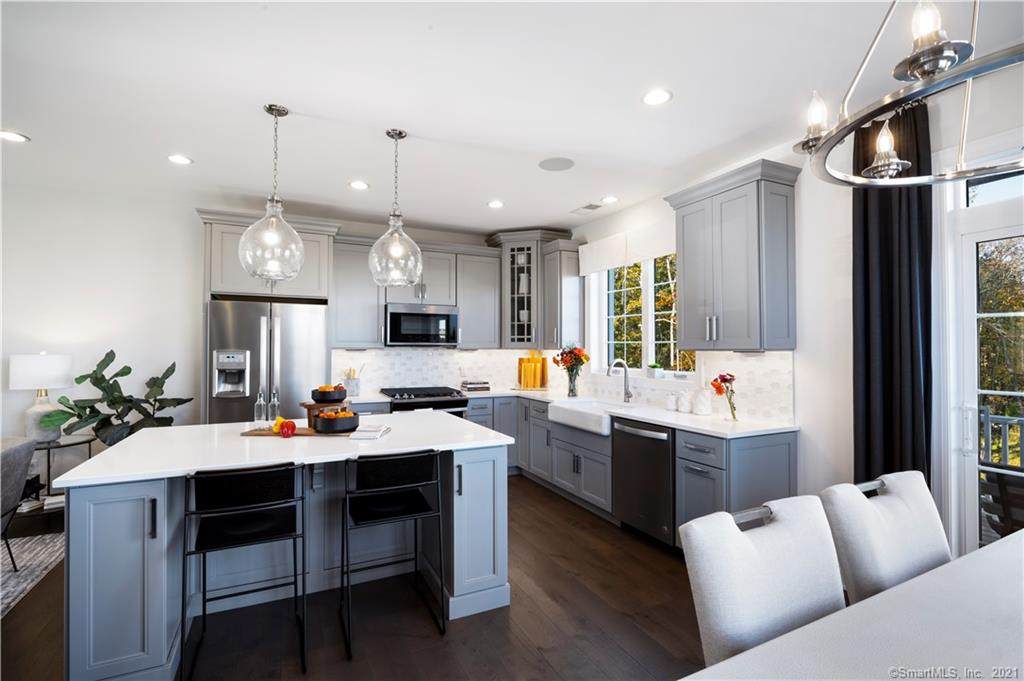 4 Brentwood Circle - Photo 1