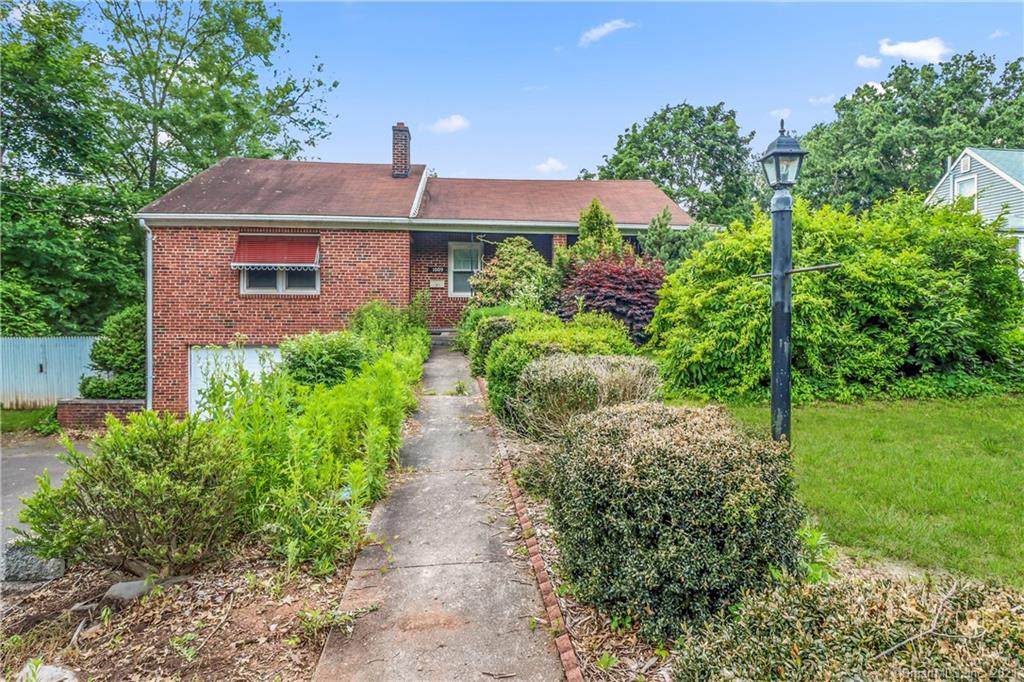 1009 Willard Avenue - Photo 1
