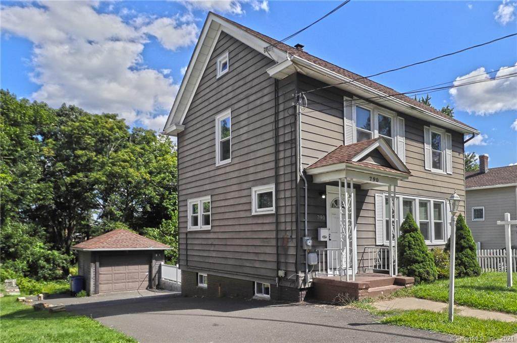 790 Center Street - Photo 1