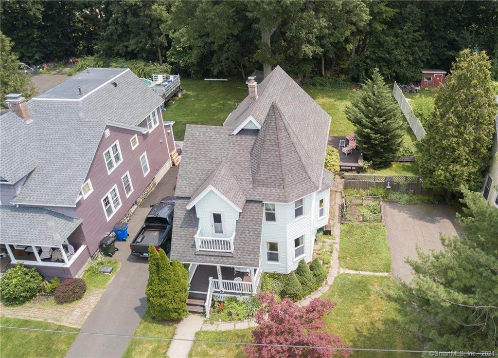 204 Raymond Road - Photo 1