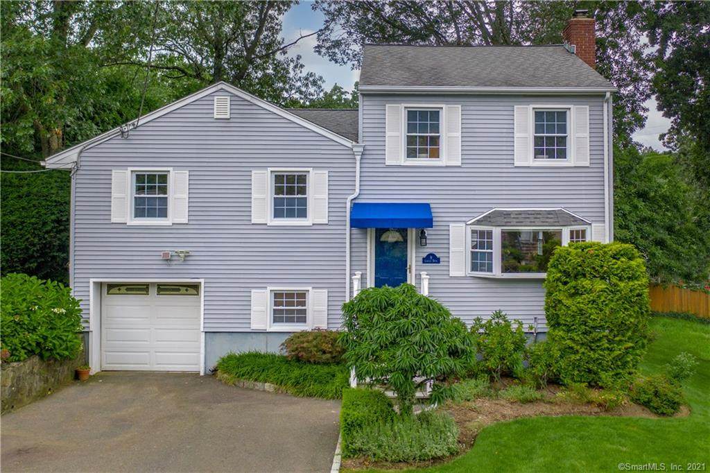 9 Camelot Drive - Photo 1