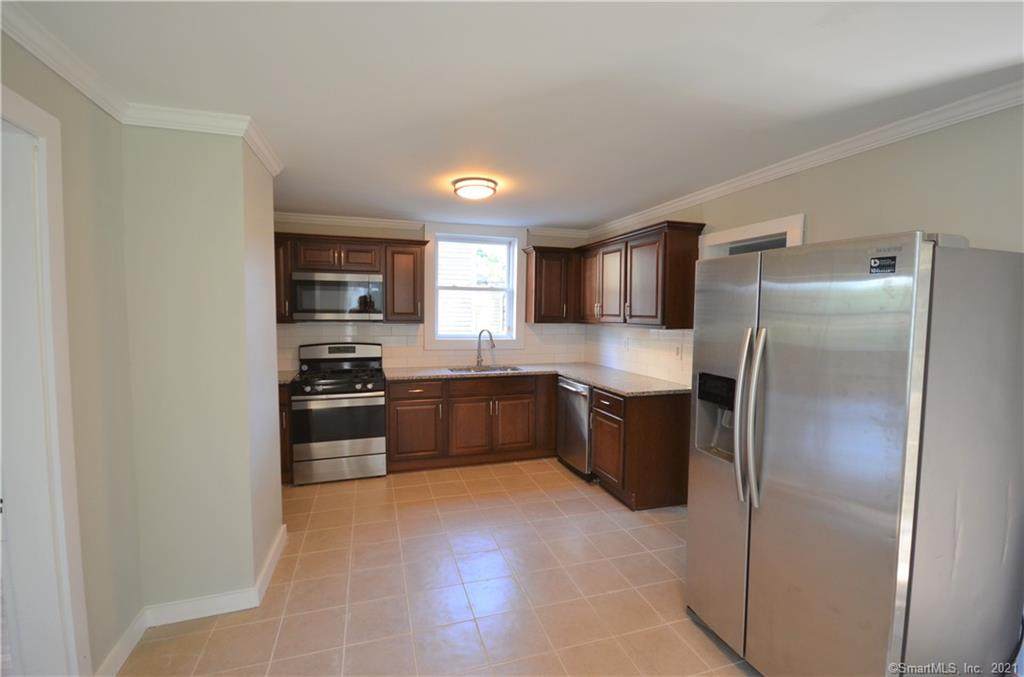 96 Bond Street - Photo 1