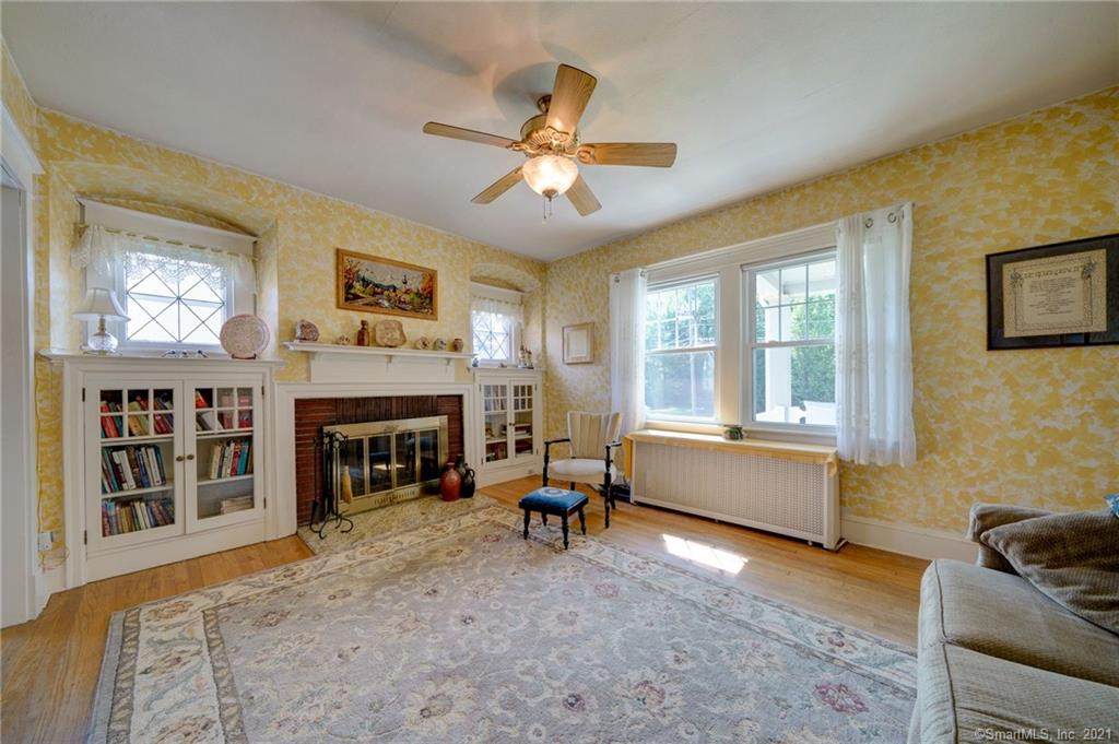486 New Britain Avenue - Photo 1