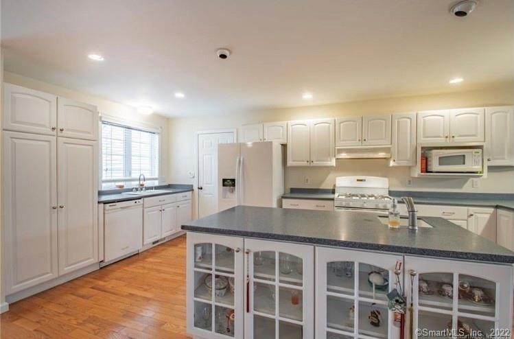 40 Samuel Lane - Photo 1